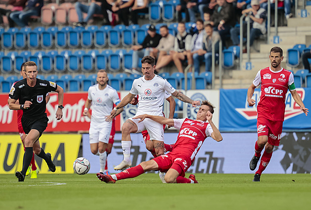 ONLINE: Pardubice - Slovácko, souboj posledního s třetím od konce