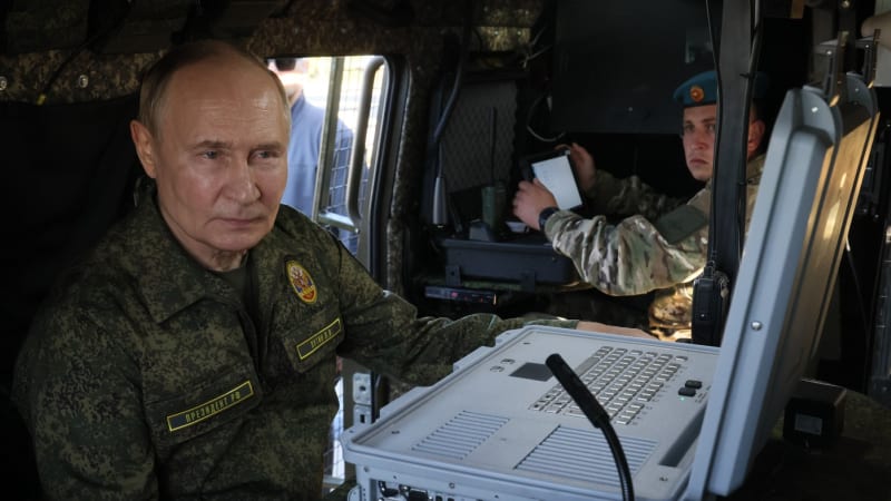 Putin má prst na jaderné spoušti. Riziko nehody je obrovské, míní expertka