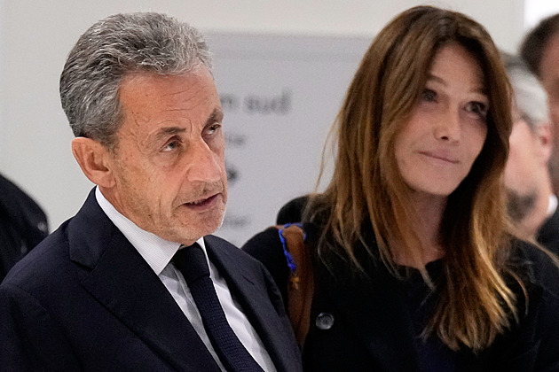 Sarkozyho v kauze peněz od Kaddáfího odsoudili na pět let za zločinné spolčení