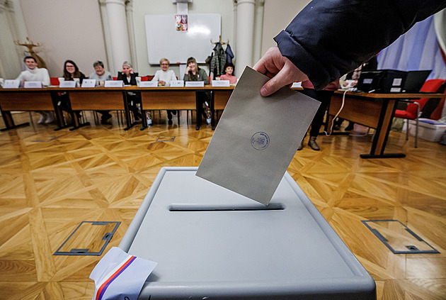 Volby do Poslanecké sněmovny 2025: termín, čas a kandidáti