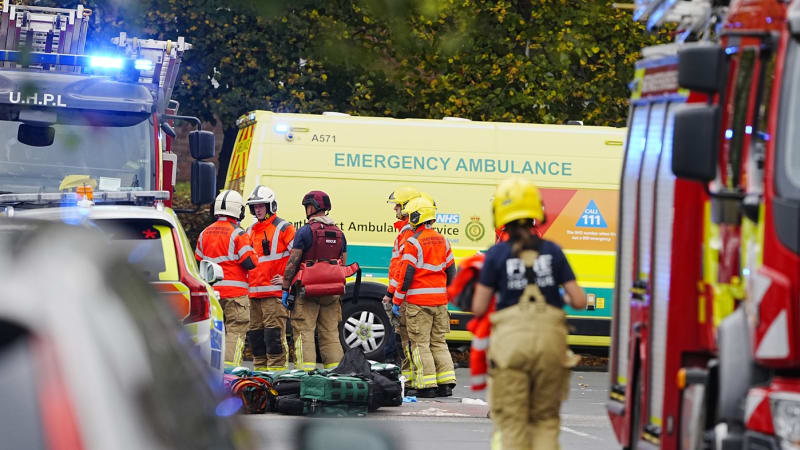 Útok na Židy v Manchesteru: Muž najel autem do lidí před synagogou, jednoho člověka pobodal