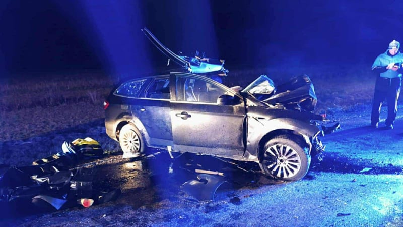 Mimořádná tragédie u Brezna: Zemřelo šest lidí včetně dítěte. Nehodu přežil jen malý chlapec