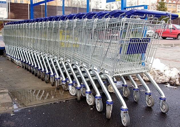 Otevírací doba 28. října 2025. Kde nakoupíte a jaké obchody budou mít zavřeno