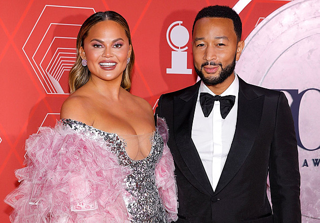 S Ozempicem začala kvůli potratu. Nic není růžové, říká modelka Chrissy Teigenová