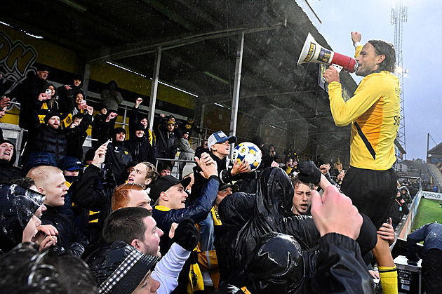 Šampioni z rybářské zátoky. Prostý klub uchvátil Švédsko, posily mu našel pošťák