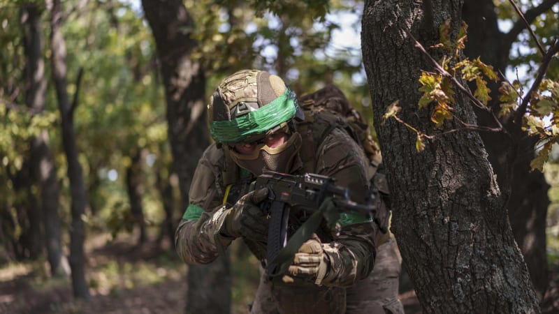 Kyjev hlásí obří úspěch u Pokrovsku: Zajali jsme 2200 ruských vojáků, řekl Zelenskyj