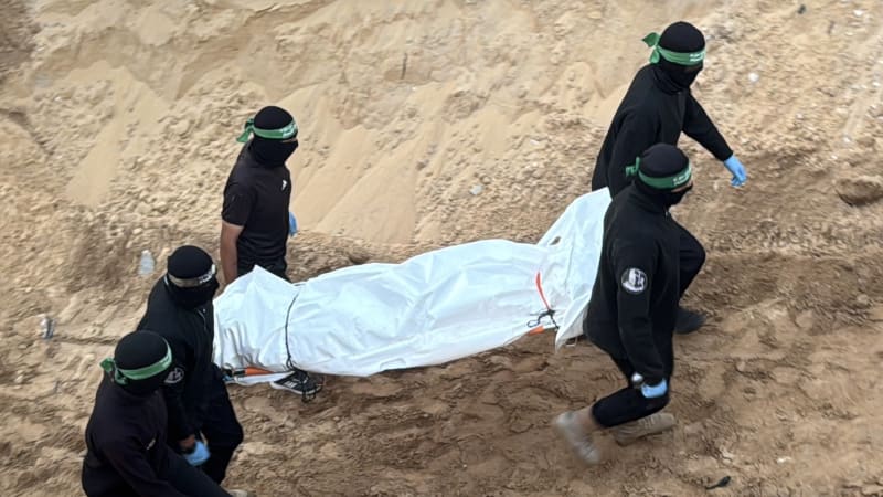 Tři těla vrácená Hamásem nepatří žádnému z izraelských rukojmích, píší média