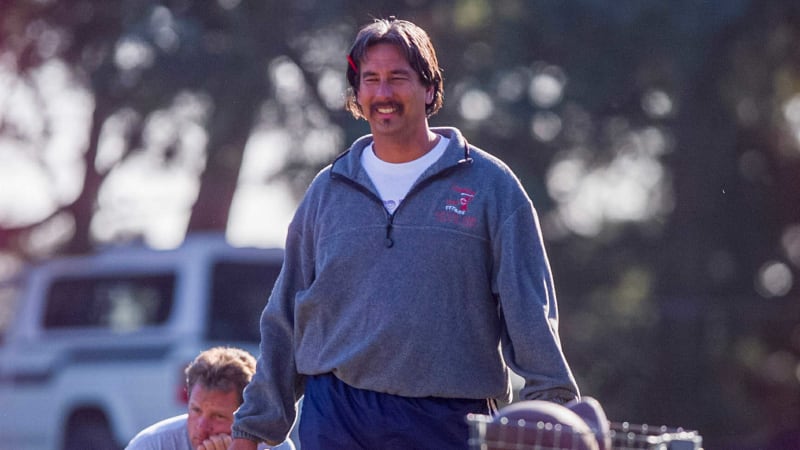 Legendárního trenéra zastřelil v Kalifornii 27letý muž. Beam si zahrál i v televizním seriálu