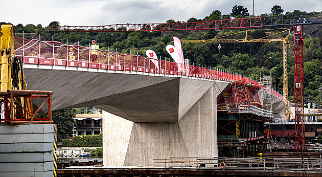 Čtyřicet miliard na investice. Praha dá nejvíce do dopravy, řada projektů vázne
