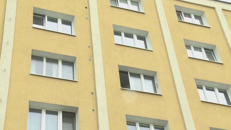 Otrava zplodinami v Příbrami: Dospělý a čtyři děti skončili v nemocnici