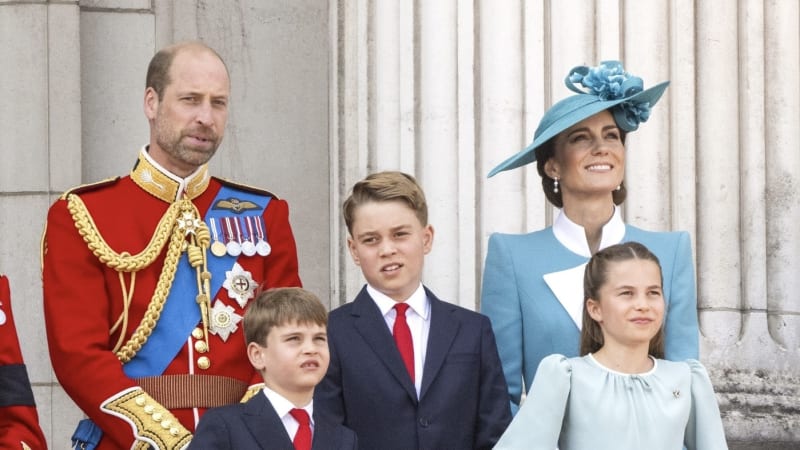 Kate a William zveřejnili vánoční přání. Rozkošná rodinka, chválí lidé jejich novou fotografii