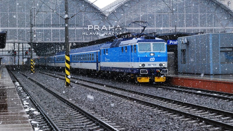 Kolaps na hlavním nádraží v Praze. Vlaky nejezdily ve směru do Libně, Vysočan a Holešovic