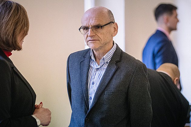 Vinen z korupce. Soudce Elischer se dozví výši trestu