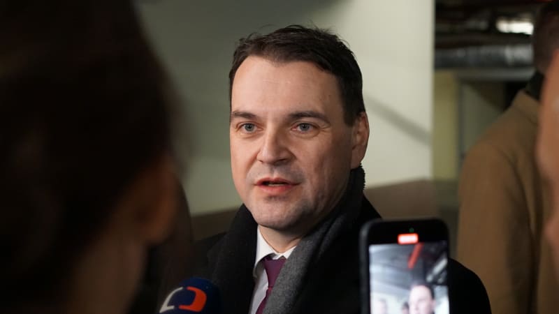 Spálím mosty, bude to extrém, psal Macinka. Co vše je v nočních zprávách pro Pavla?