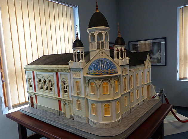 Františkovy Lázně mají zpět synagogu vypálenou nacisty. Alespoň v podobě modelu