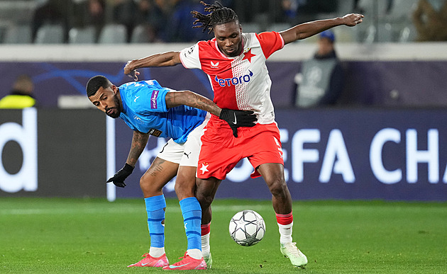 Slavia si i přes horší výkon vydělala v Lize mistrů více než Sparta. Na kolik si přijde?