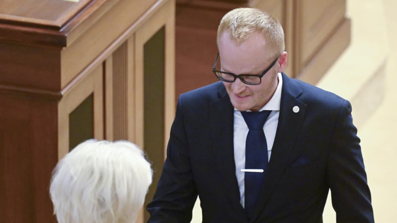 Policie zajistila v rodině poslance ANO celkem 64 nemovitostí. Politik je měl převzít po otci