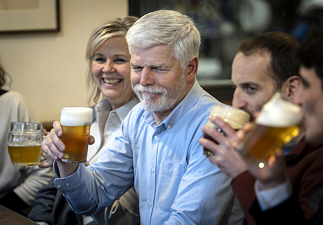 Pavla v Prokopském údolí vítali koně Převalského, kolemjdoucího pozval na pivo