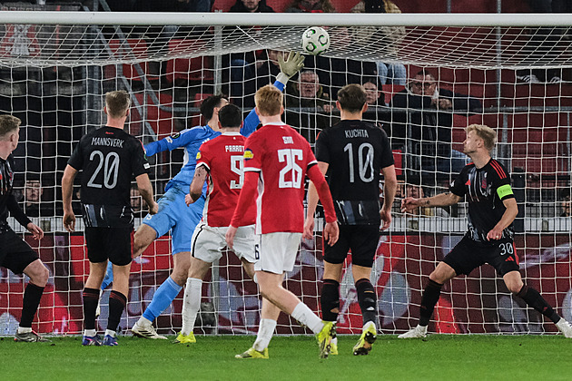 Surovčík po Alkmaaru: Další velký zápas, ale zase to bylo od nás málo