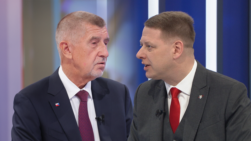 Babiš k tržišti Temu: Stát kontroluje i zboží pro děti. Úřady zavírají oči, kontruje Prouza
