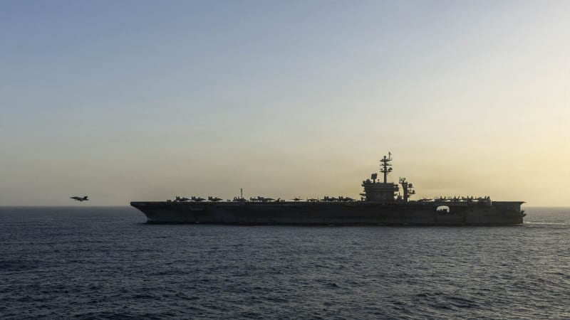 Drama v Hormuzu: USA vtrhly na íránskou loď. Zastavil ji otvor do strojovny, chlubil se Trump