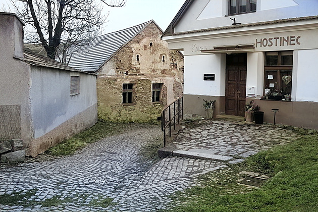 Vesnice děsí nová EET. Proč obchodům a hospodám výjimka nepomůže