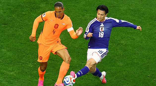 Bod díky „nechtěnému“ gólu, přesto byli Japonci zklamaní. Ztráty litoval i van Dijk