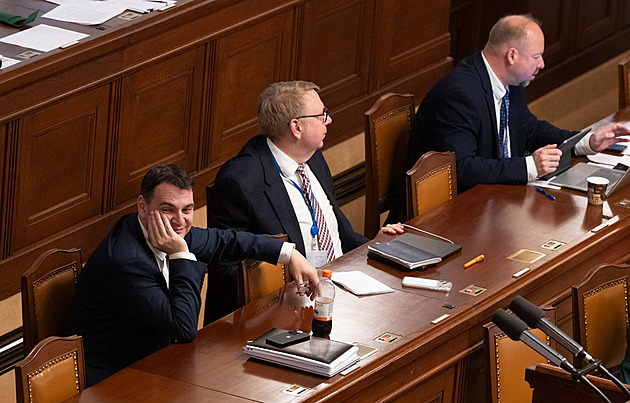 Macinka si utahoval z šéfky Zelených, Jurečka ho má za pubertálního pitomce