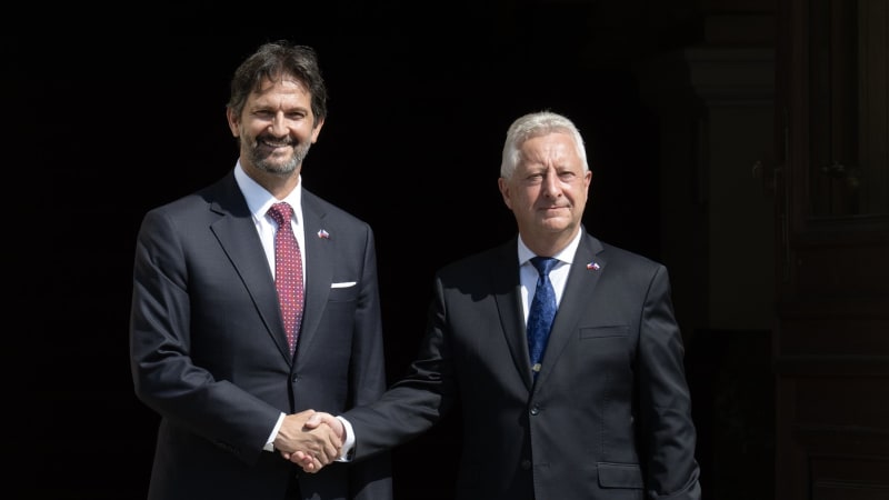 Kaliňák: Rusko chce jednat o míru, konflikt ale dál financuje Evropa. Zůna oceňuje roli USA
