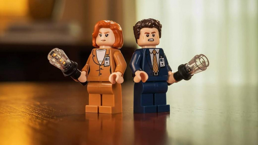 Mulder a Scullyová se po letech vrací do akce! Akta X dostanou oficiální stavebnici Lego
