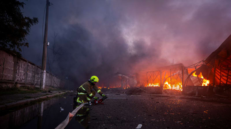 Ukrajinci zaútočili na Petrohrad. Drony zasáhly sklad známého online prodejce
