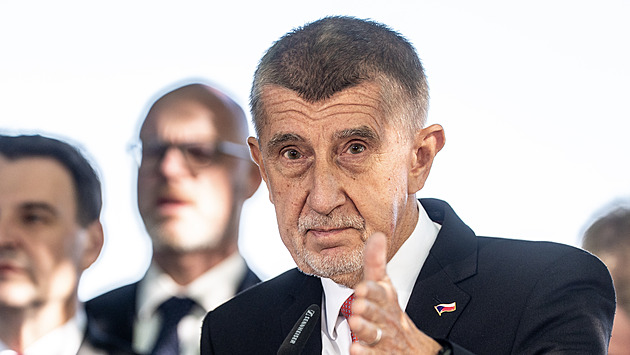 Desítky tisíc migrantů v Ceutě? Stejný scénář jako u Merkelové, říká Babiš