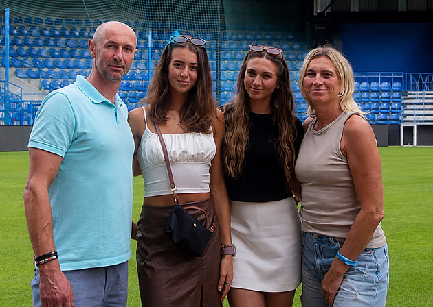 Taková mistrovská rodinka. U Holeňáků jsou šampiony táta, máma i obě dcery