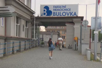 U ženy, která přicestovala z Ugandy, se nebezpečná nákaza neprokázala