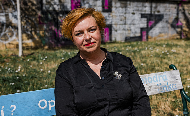 Pomoc potřebuje víc lidí, až polovina se však nedovolá, říká ředitelka krizové linky