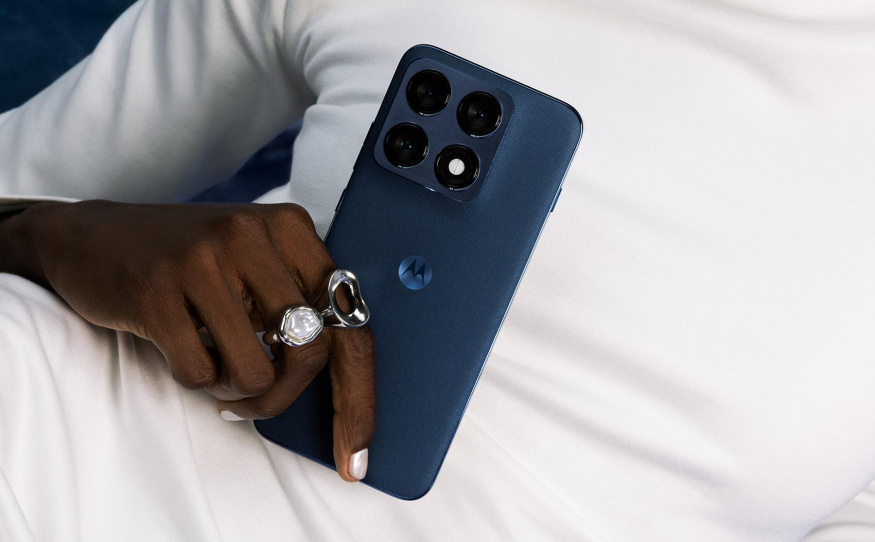 Motorola rozjíždí aktualizace na Android 17: máme seznam telefonů, které ho dostanou
