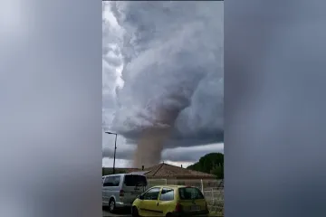 Jih Francie zasáhlo tornádo, zranění utrpělo 41 lidí
