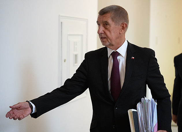 Koalice hledá různé možnosti, jak ještě snížit schodek. Babiš by zrušil Cermat