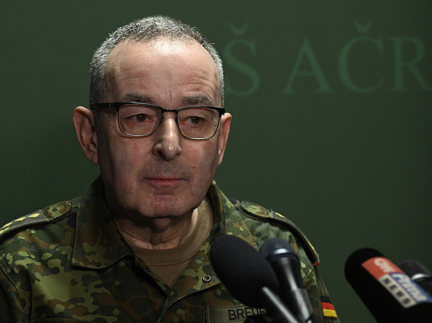 Novým šéfem vojenského výboru NATO bude Němec varující před ruským vpádem