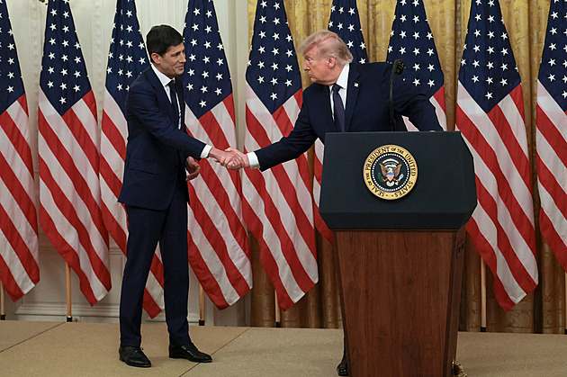 Střet Trumpa s Fedem. Sazby šly nahoru, přestože prezident chtěl levnější půjčky