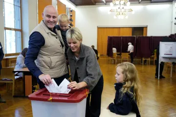 Parlamentní volby v Lotyšsku vyhrála strana vedená premiérem