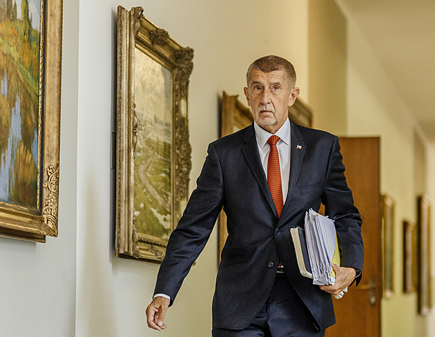 Vláda přerušila kvůli výhradám SPD a Motoristů sobě jednání o inkluzi