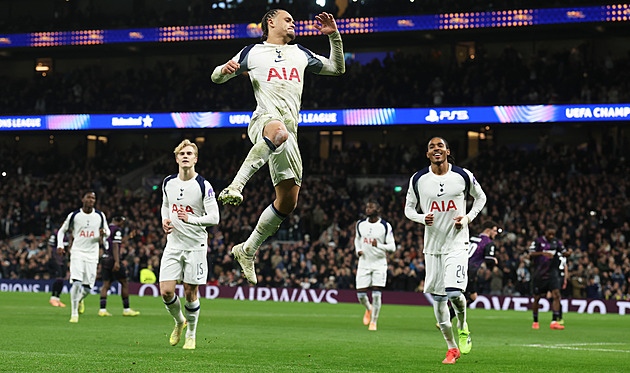 Pauzu během zranění využívá po svém. Hvězda Tottenhamu studuje na Harvardu