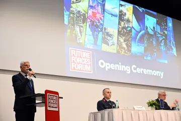 Pavel: Úspěšná obrana závisí na nových technologiích i podpoře obyvatel