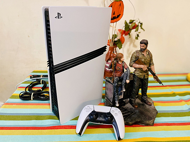 Vykoupili výkonný playstation. Kdo ho má, chce za něj dvojnásobek